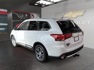 Mitsubishi OUTLANDER  2016 à Saint-Hyacinthe, Québec - 3 - w320h240px