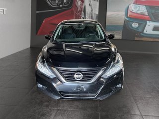 2017 Nissan Altima in Saint-Hyacinthe, Quebec - 2 - w320h240px