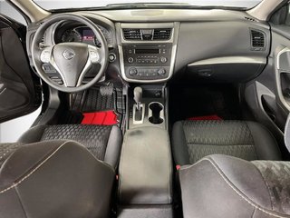 2017 Nissan Altima in Saint-Hyacinthe, Quebec - 10 - w320h240px