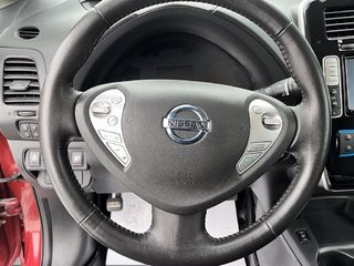 2015 Nissan Leaf in Saint-Hyacinthe, Quebec - 12 - w320h240px