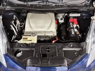 Nissan LEAF  2017 à Saint-Hyacinthe, Québec - 8 - w320h240px