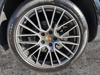 2022 Porsche Cayenne in Saint-Hyacinthe, Quebec - 7 - w320h240px