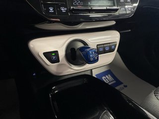 2018 Toyota Prius in Saint-Hyacinthe, Quebec - 15 - w320h240px