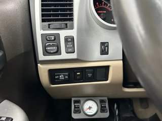 2008 Toyota TUNDRA in Saint-Hyacinthe, Quebec - 10 - w320h240px