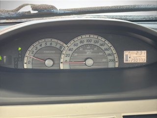 2008 Toyota Yaris in Saint-Hyacinthe, Quebec - 12 - w320h240px