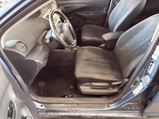 2008 Toyota Yaris in Saint-Hyacinthe, Quebec - 7 - w320h240px