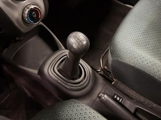 2008 Toyota YARIS in Saint-Hyacinthe, Quebec - 13 - w320h240px