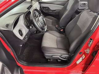 Toyota Yaris  2015 à Saint-Hyacinthe, Québec - 8 - w320h240px