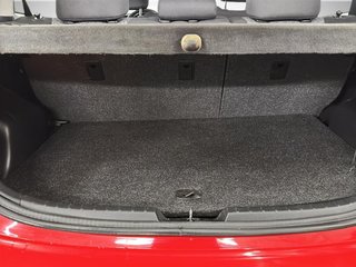 Toyota Yaris  2015 à Saint-Hyacinthe, Québec - 6 - w320h240px