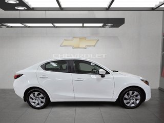 Toyota YARIS  2017 à Saint-Hyacinthe, Québec - 7 - w320h240px