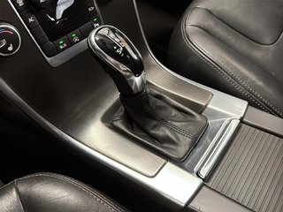 2015 Volvo XC60 in Saint-Hyacinthe, Quebec - 17 - w320h240px