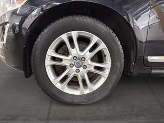 2015 Volvo XC60 in Saint-Hyacinthe, Quebec - 9 - w320h240px