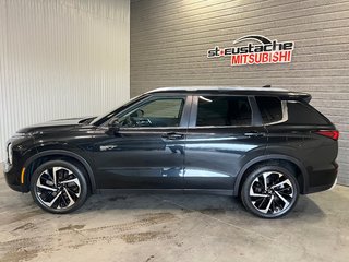 Mitsubishi OUTLANDER PHEV SEL**S-AWC**TAUX À PARTIR DE 0.9%**TOIT**CUIR**NAV 2023 à Saint-Eustache, Québec - 2 - w320h240px