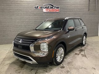 Mitsubishi Outlander PHEV LE**S-AWC**TAUX À PARTIR 0.9%**75KM EV**TOIT PANO 2023 à Saint-Eustache, Québec - 2 - w320h240px