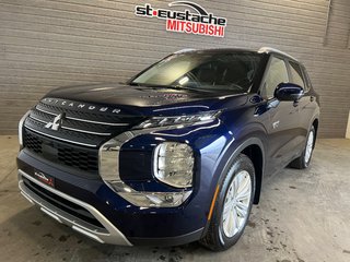 2024 Mitsubishi OUTLANDER PHEV LE**TAUX À PARTIR DE 0.9%**S-AWC**TOIT OUVRANT** in Saint-Eustache, Quebec - 5 - w320h240px