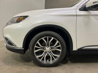 Mitsubishi Outlander ES TOURING**AWD/4X4**CUIR**TOIT**MAGS 18**7 PLACES 2018 à Saint-Eustache, Québec - 5 - w320h240px