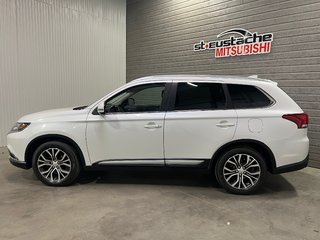 Mitsubishi Outlander ES TOURING**AWD/4X4**CUIR**TOIT**MAGS 18**7 PLACES 2018 à Saint-Eustache, Québec - 2 - w320h240px
