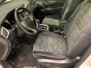 2015 Nissan Rogue SV**FWD/2WD**ONE OWNER**CARFAX CLEAN**BLUETOOTH** in Saint-Eustache, Quebec - 6 - w320h240px
