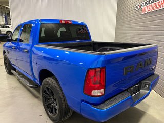 2021 Ram 1500 Classic EXPRESS**AWD/4X4**CREW CAB V6 3.6L**CAISSE COURT** in Saint-Eustache, Quebec - 5 - w320h240px