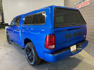 2021 Ram 1500 Classic EXPRESS**AWD/4X4**CREW CAB V6 3.6L**CAISSE COURT** in Saint-Eustache, Quebec - 4 - w320h240px