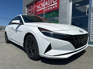 2022 Hyundai Elantra Preferred in Amos, Quebec - 2 - w320h240px