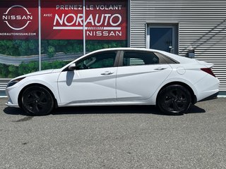 2022 Hyundai Elantra Preferred in Amos, Quebec - 3 - w320h240px