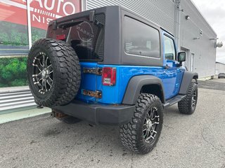 Jeep Wrangler Sport AUTOMATIQUE 2015 à Amos, Québec - 6 - w320h240px