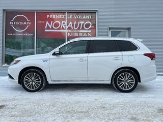 2021 Mitsubishi Outlander PHEV SE AWD in Amos, Quebec - 3 - w320h240px
