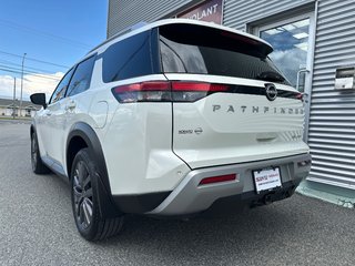 Nissan Pathfinder SL Privilège AWD 2023 à Amos, Québec - 5 - w320h240px