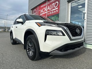 Nissan Rogue S AWD 2023 à Amos, Québec - 2 - w320h240px