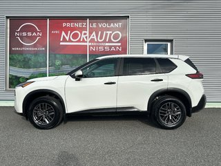 Nissan Rogue S AWD 2023 à Amos, Québec - 3 - w320h240px