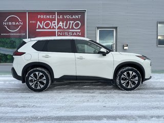 Nissan Rogue SV AWD 2023 à Amos, Québec - 4 - w320h240px