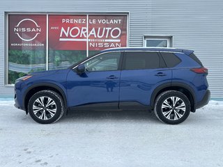 Nissan Rogue SV AWD 2023 à Amos, Québec - 3 - w320h240px