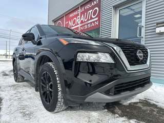 Nissan Rogue SV AWD 2023 à Amos, Québec - 2 - w320h240px