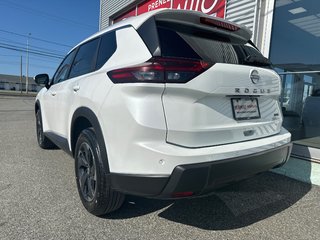 Nissan Rogue SV MOONROOF 2025 à Amos, Québec - 3 - w320h240px