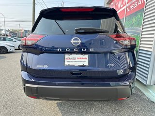 Nissan Rogue SV PREMIUM 2025 à Amos, Québec - 5 - w320h240px