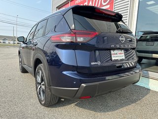 Nissan Rogue SV PREMIUM 2025 à Amos, Québec - 3 - w320h240px
