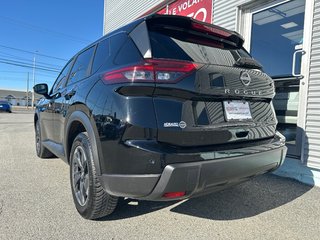 Nissan Rogue SV AWD 2025 à Amos, Québec - 5 - w320h240px