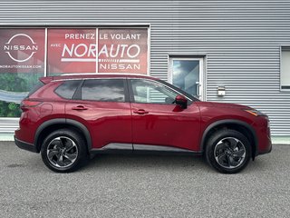 Nissan Rogue SV AWD 2025 à Amos, Québec - 4 - w320h240px