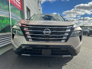 Nissan Rogue Platinum 2026 à Amos, Québec - 4 - w320h240px