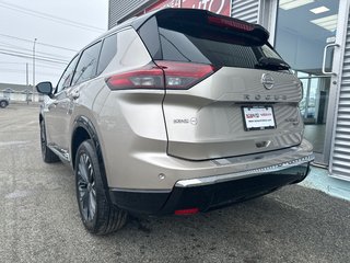2026 Nissan Rogue Platinum in Amos, Quebec - 3 - w320h240px