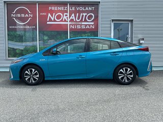 2017 Toyota PRIUS PRIME in Amos, Quebec - 3 - w320h240px