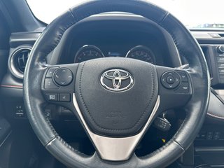 Toyota RAV4 SE AWD 2016 à Amos, Québec - 3 - w320h240px