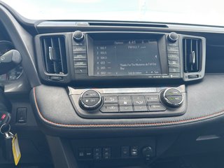 Toyota RAV4 SE AWD 2016 à Amos, Québec - 4 - w320h240px