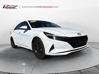 Hyundai Elantra Preferred 2022 à Mont-Laurier, Québec - 2 - w320h240px