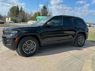 2023  Grand Cherokee 4xe TRAILHAWK 4xe in Mont-Laurier, Quebec - 3 - w320h240px