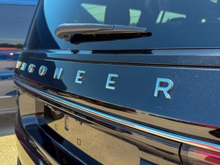 2023 Jeep WAGONEER Series II in Mont-Laurier, Quebec - 6 - w320h240px