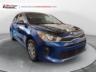 Kia Rio 5-door LX/S 2018 à Mont-Laurier, Québec - 2 - w320h240px