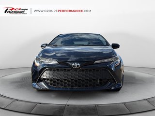 2020 Toyota Corolla Hatchback BASE in Mont-Laurier, Quebec - 2 - w320h240px