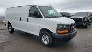 GMC Savana Cargo Van  2024 à Gaspé, Québec - 4 - w320h240px